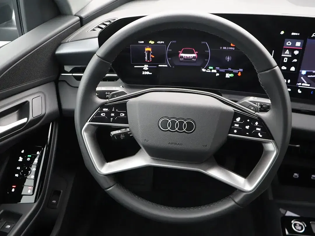 Audi Q6 e-tron - Thumbnail 12