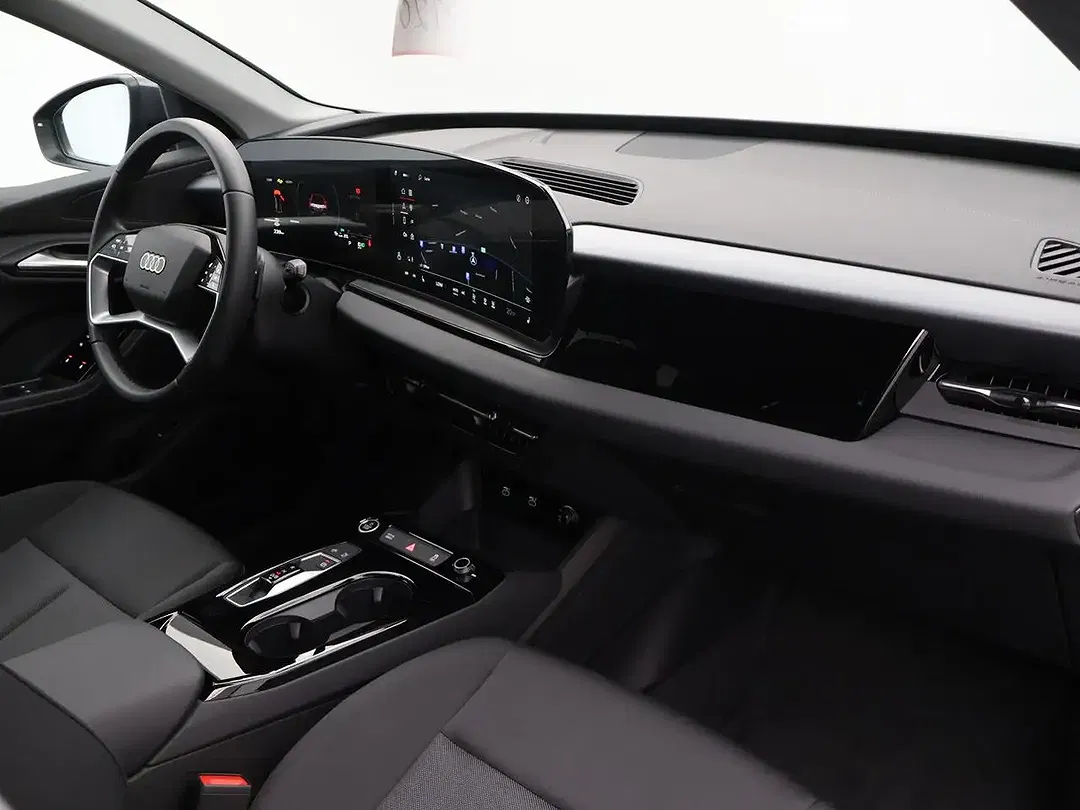 Audi Q6 e-tron - Thumbnail 3