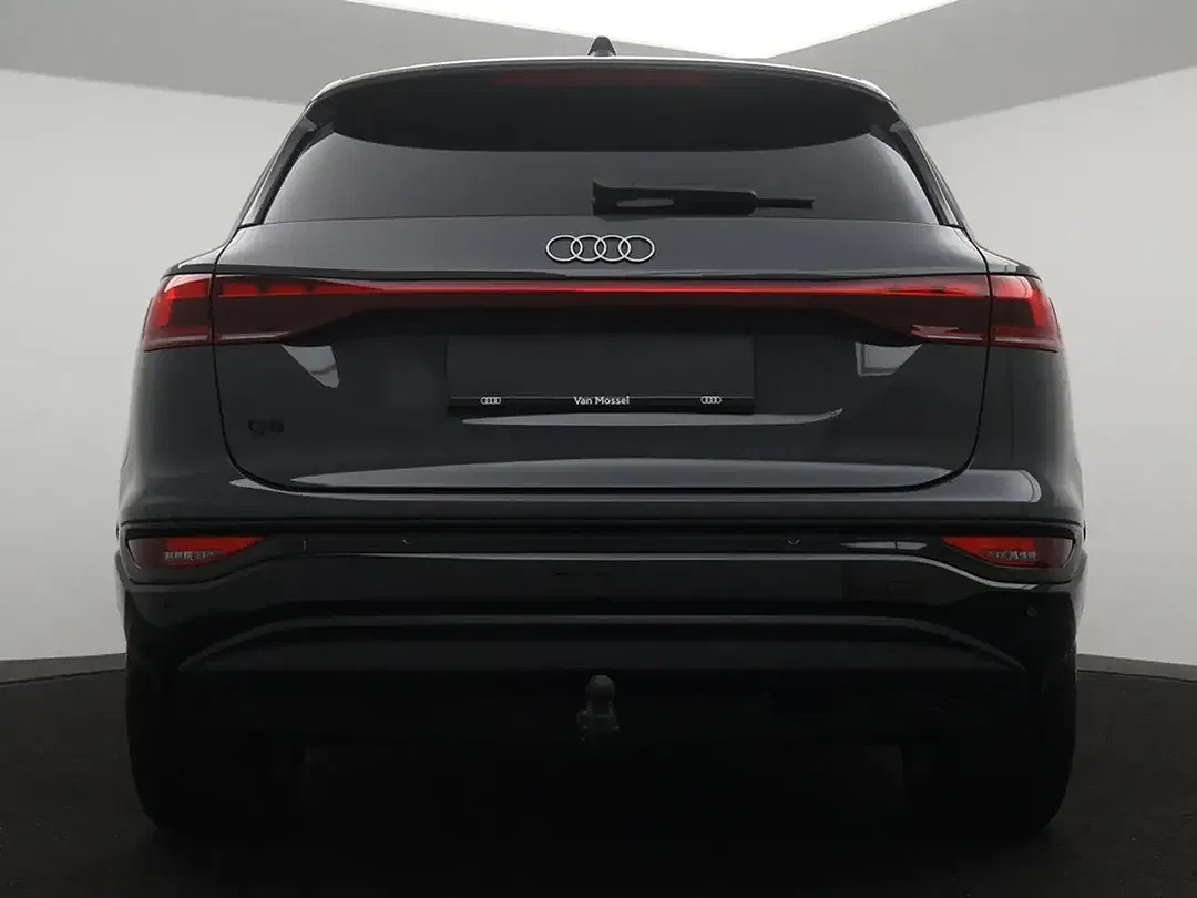 Audi Q6 e-tron - Thumbnail 4