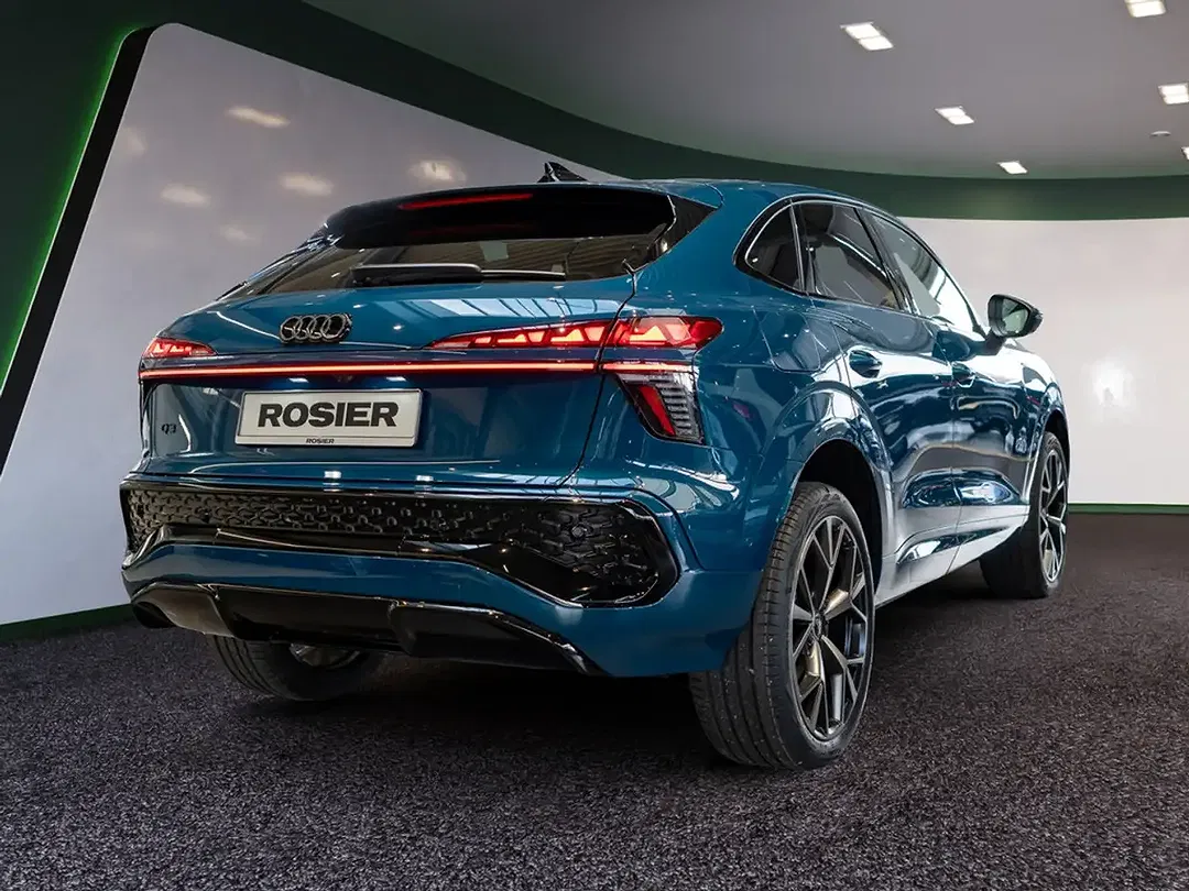 Audi Q3 - Thumbnail 3