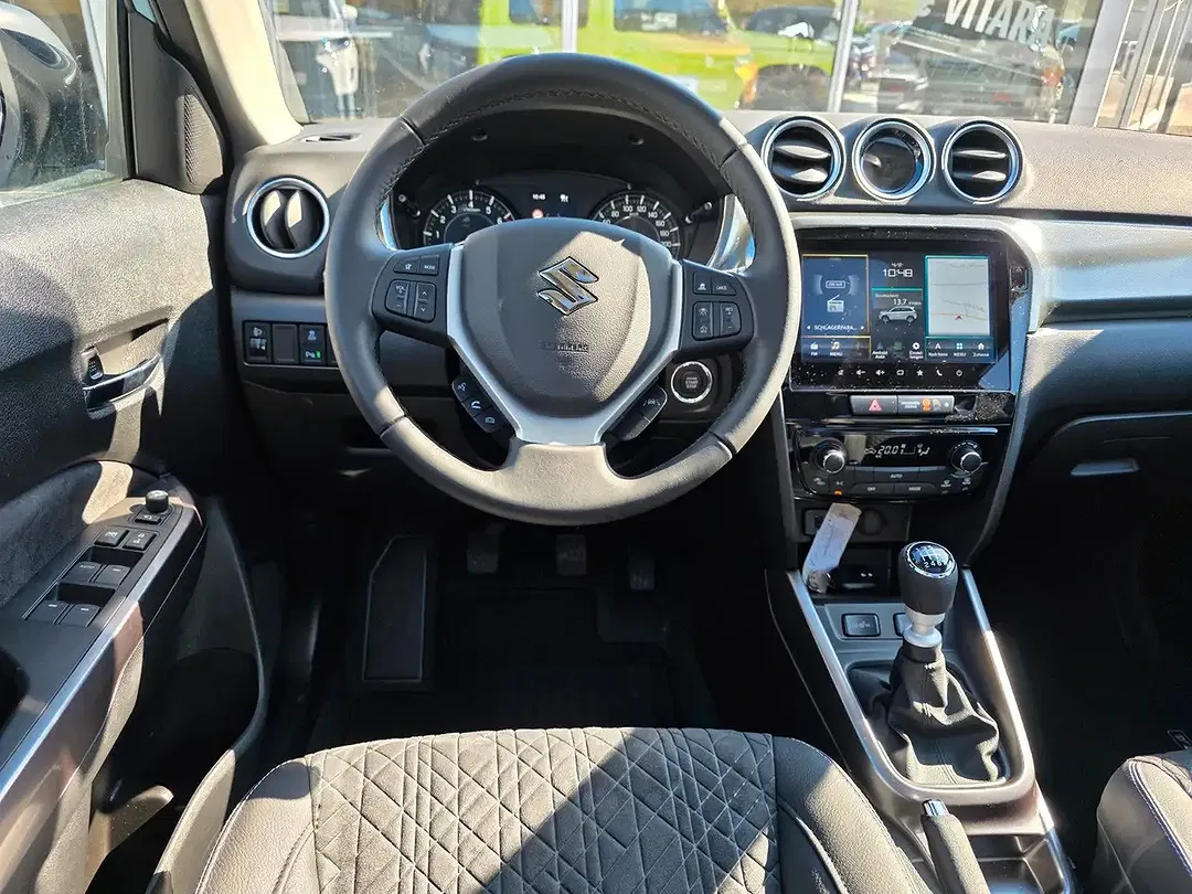 Suzuki Vitara - Thumbnail 11