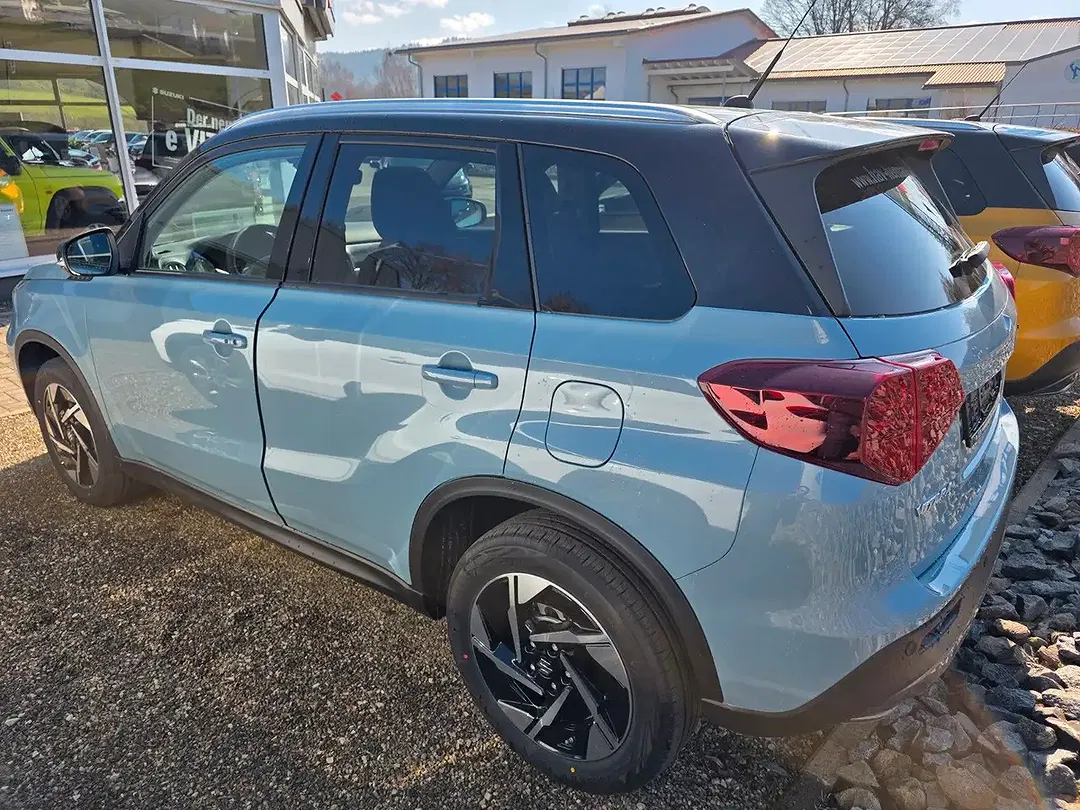 Suzuki Vitara - Thumbnail 5