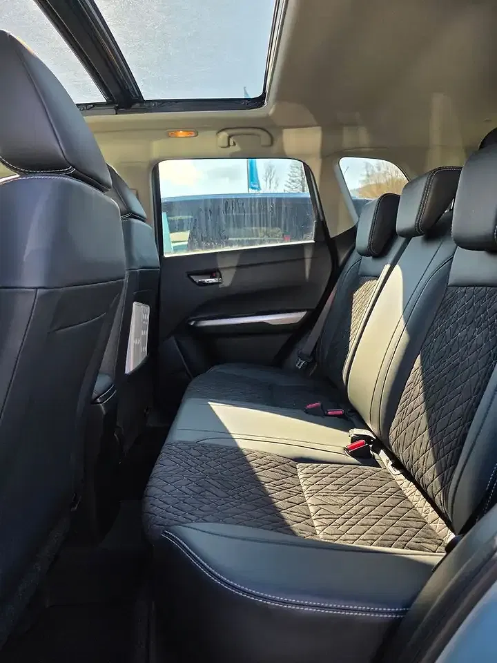 Suzuki Vitara - Thumbnail 9