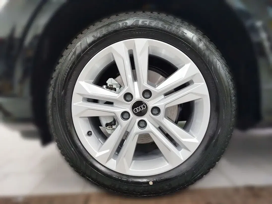 Audi Q2 - Thumbnail 3