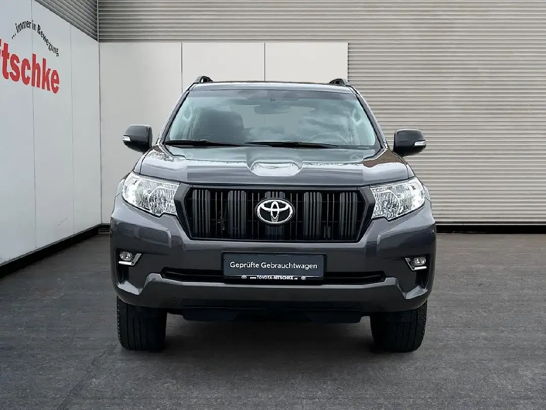 Toyota Land Cruiser - Thumbnail 4