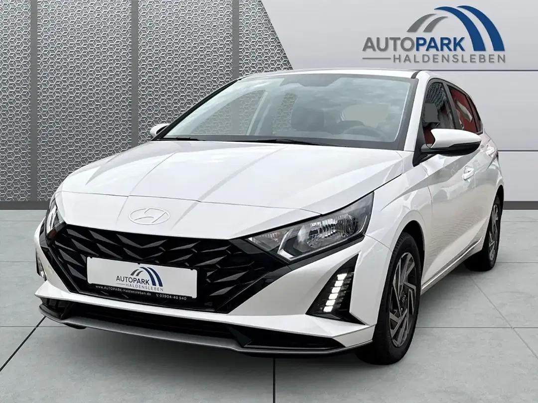 Hyundai i20 - Thumbnail 1