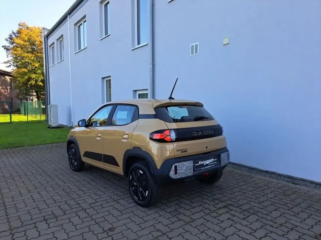 Dacia Spring - Thumbnail 3