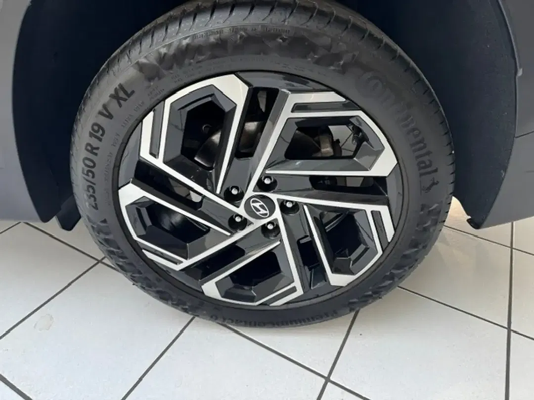 Hyundai TUCSON - Thumbnail 9
