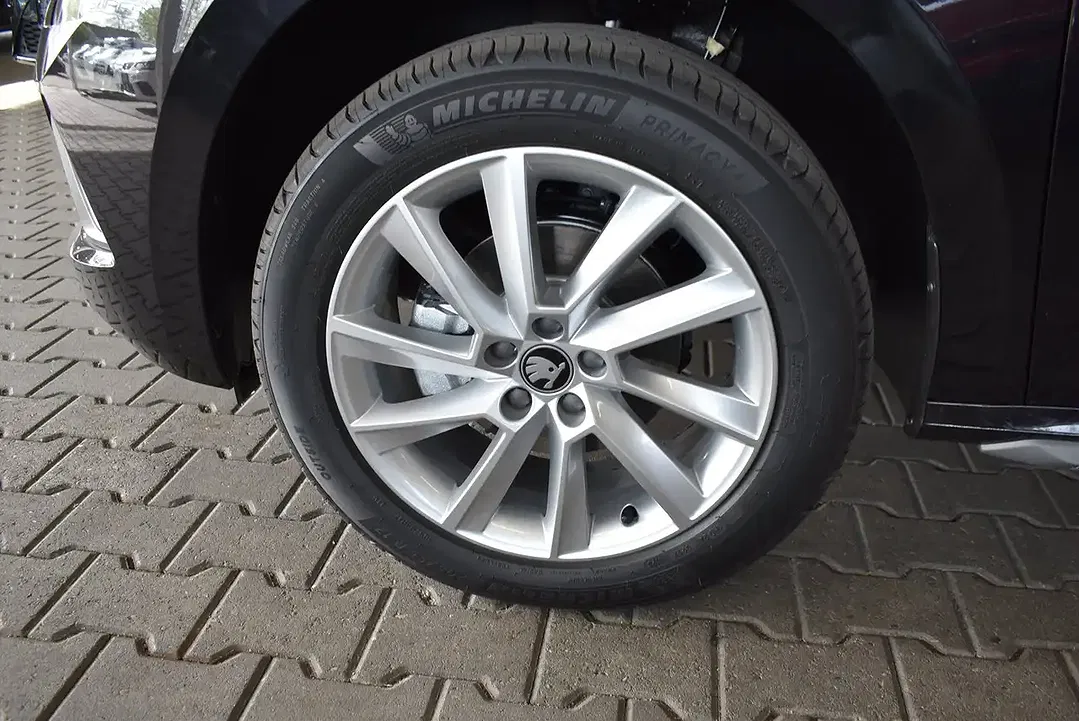 Skoda Kamiq - Thumbnail 2