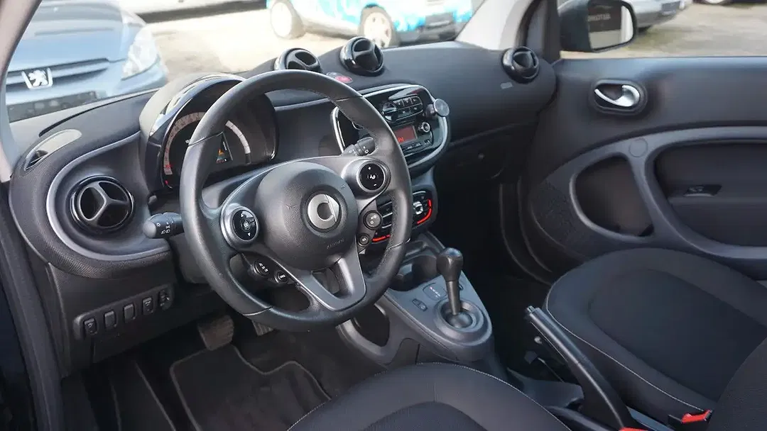 smart forTwo - Thumbnail 11