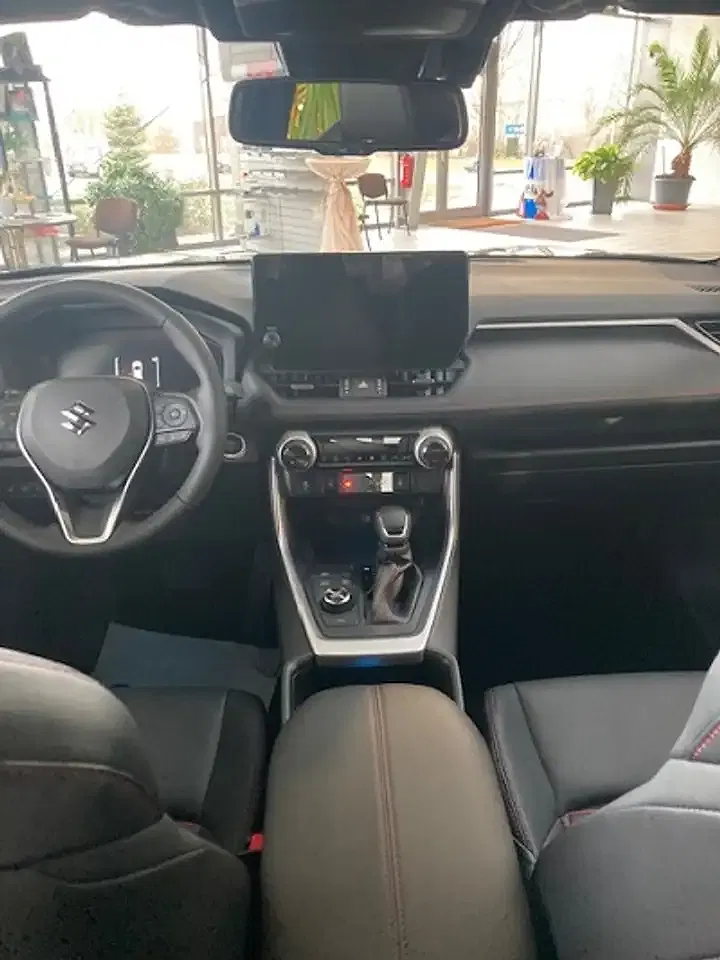 Suzuki Across - Thumbnail 8
