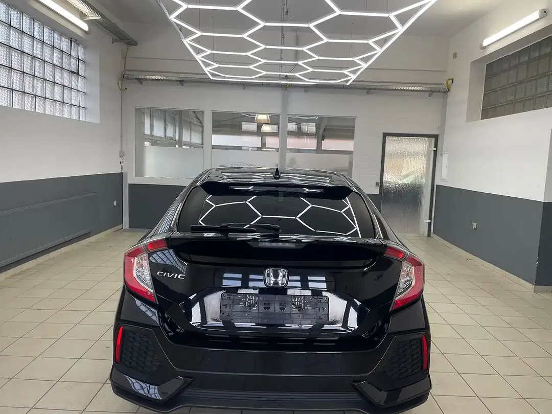 Honda Civic - Thumbnail 4