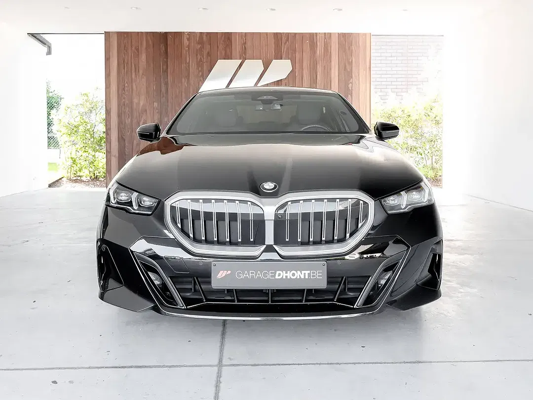 BMW 520 - Thumbnail 2