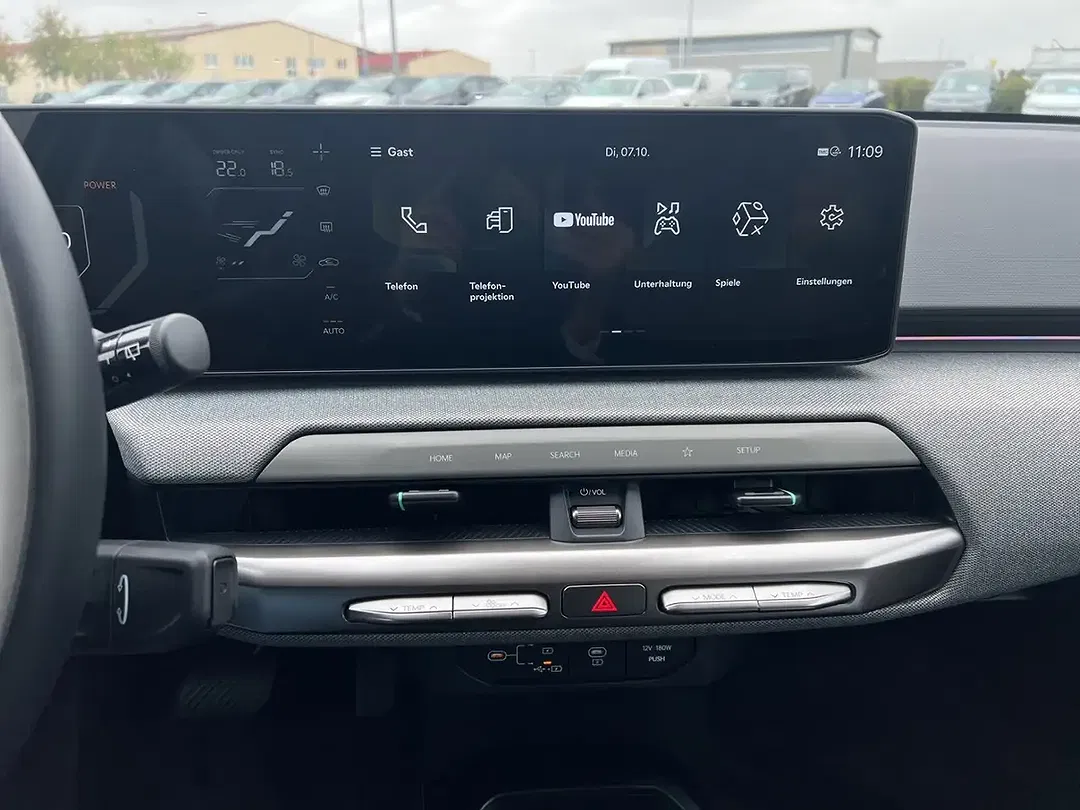 Kia EV4 - Thumbnail 14