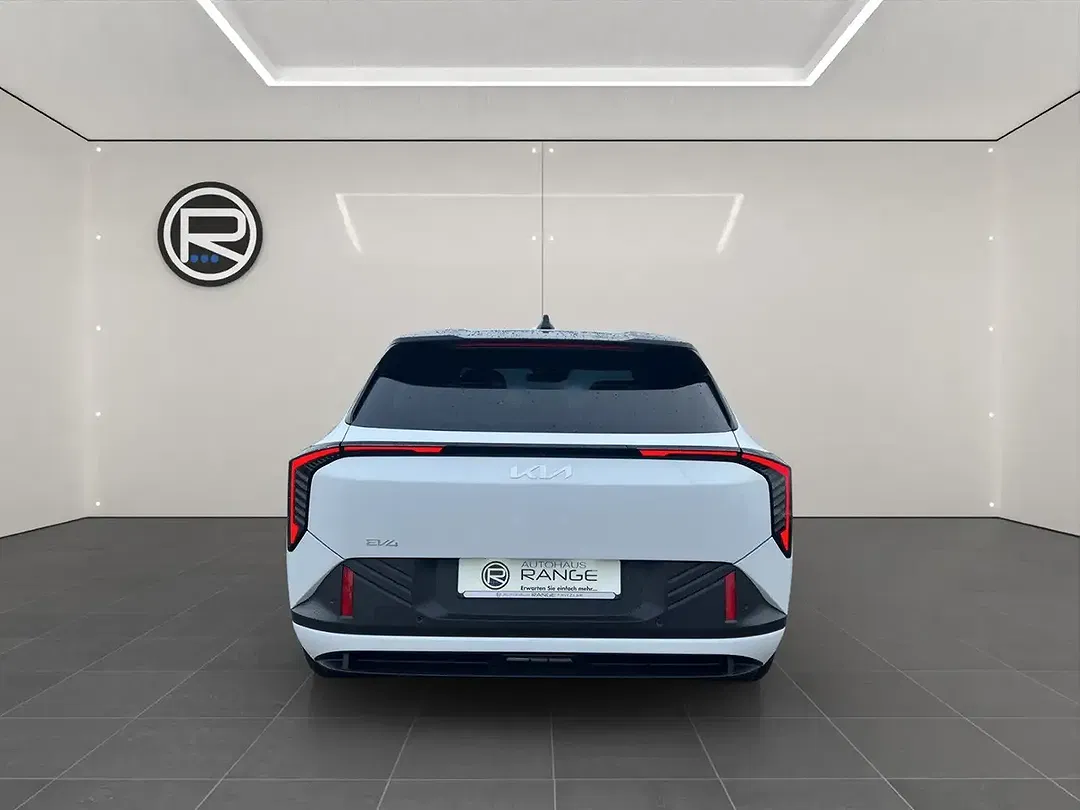 Kia EV4 - Thumbnail 8