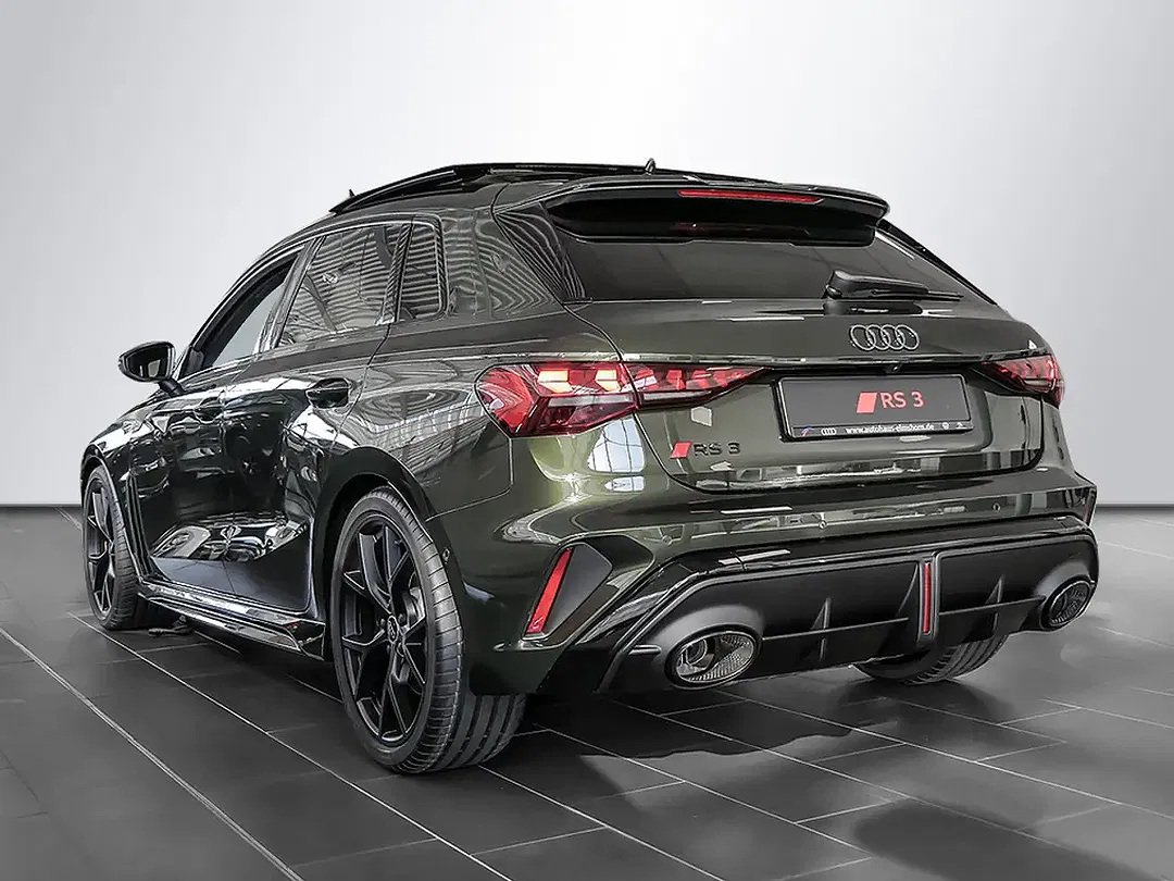 Audi RS3 - Thumbnail 3
