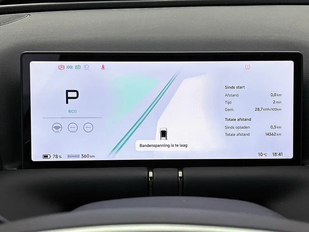 Xpeng G9 - Thumbnail 6