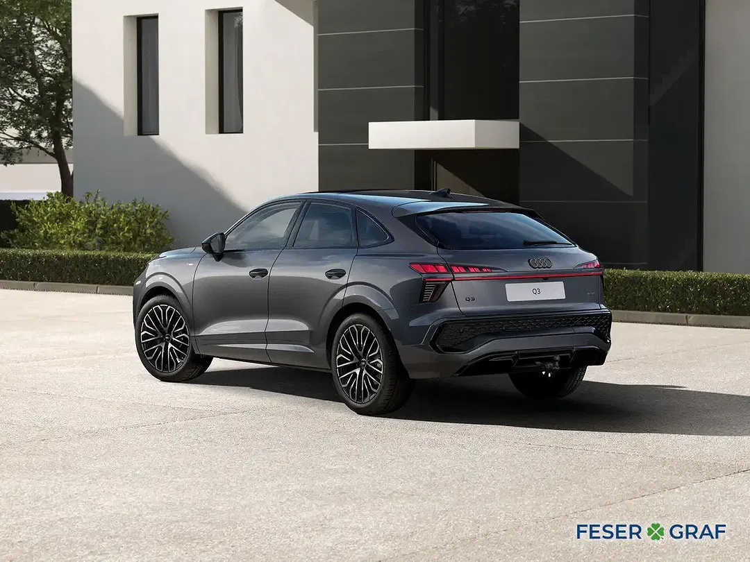 Audi Q3 - Thumbnail 5