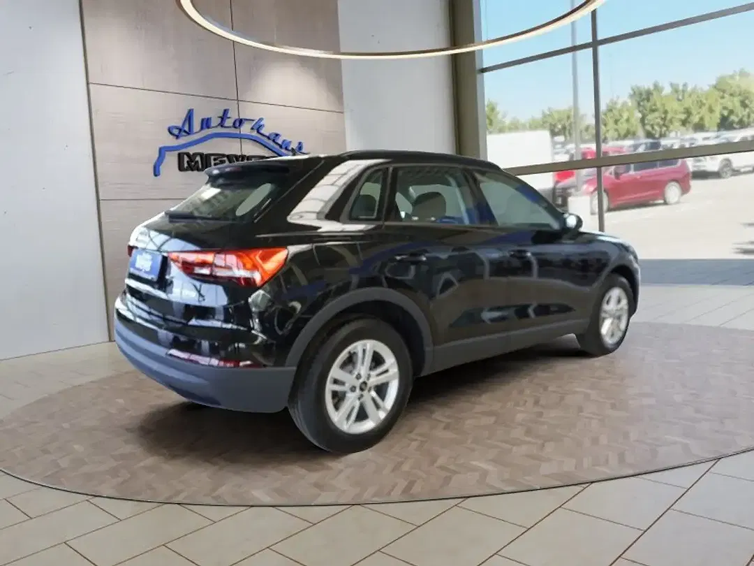 Audi Q3 - Thumbnail 5