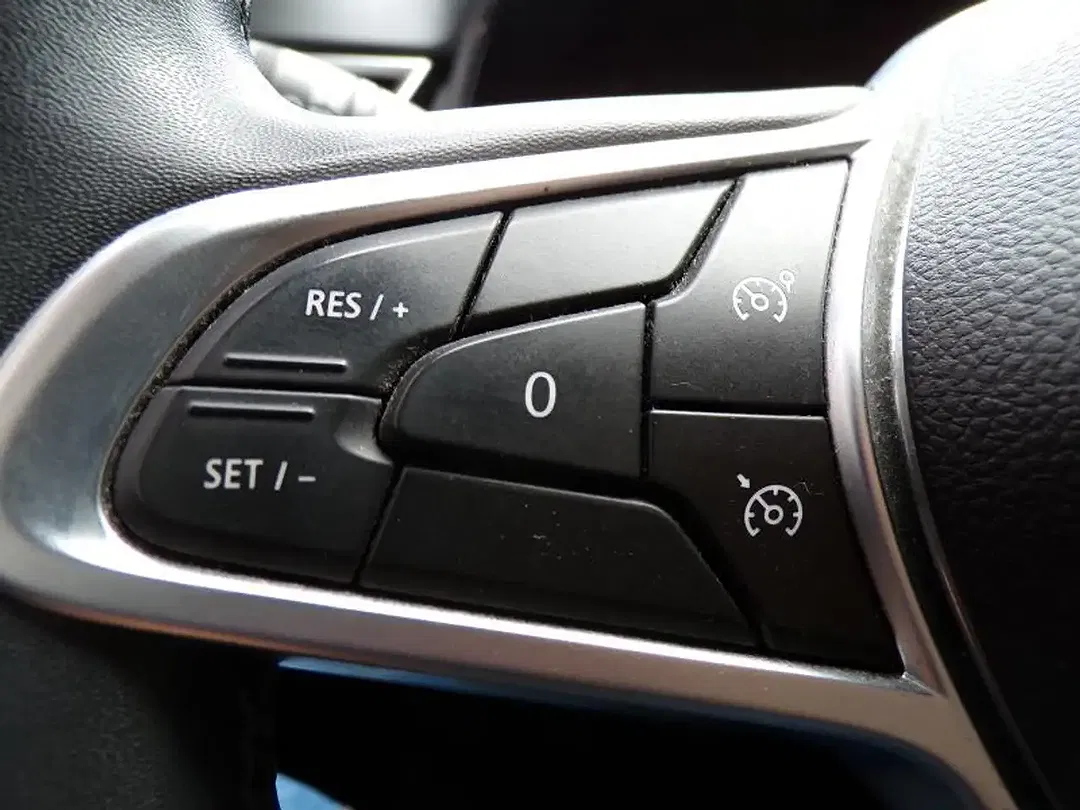 Renault Clio - Thumbnail 13