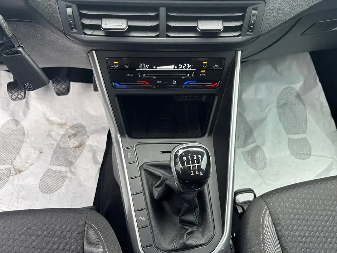 Volkswagen Taigo - Thumbnail 13