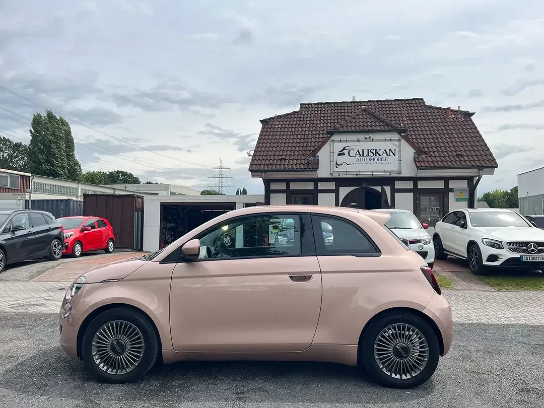 Fiat 500e - Thumbnail 6