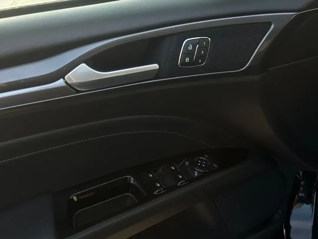 Ford Mondeo - Thumbnail 11