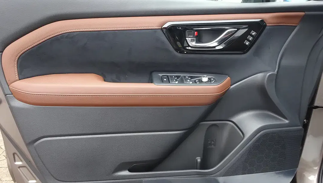 Subaru Forester - Thumbnail 10