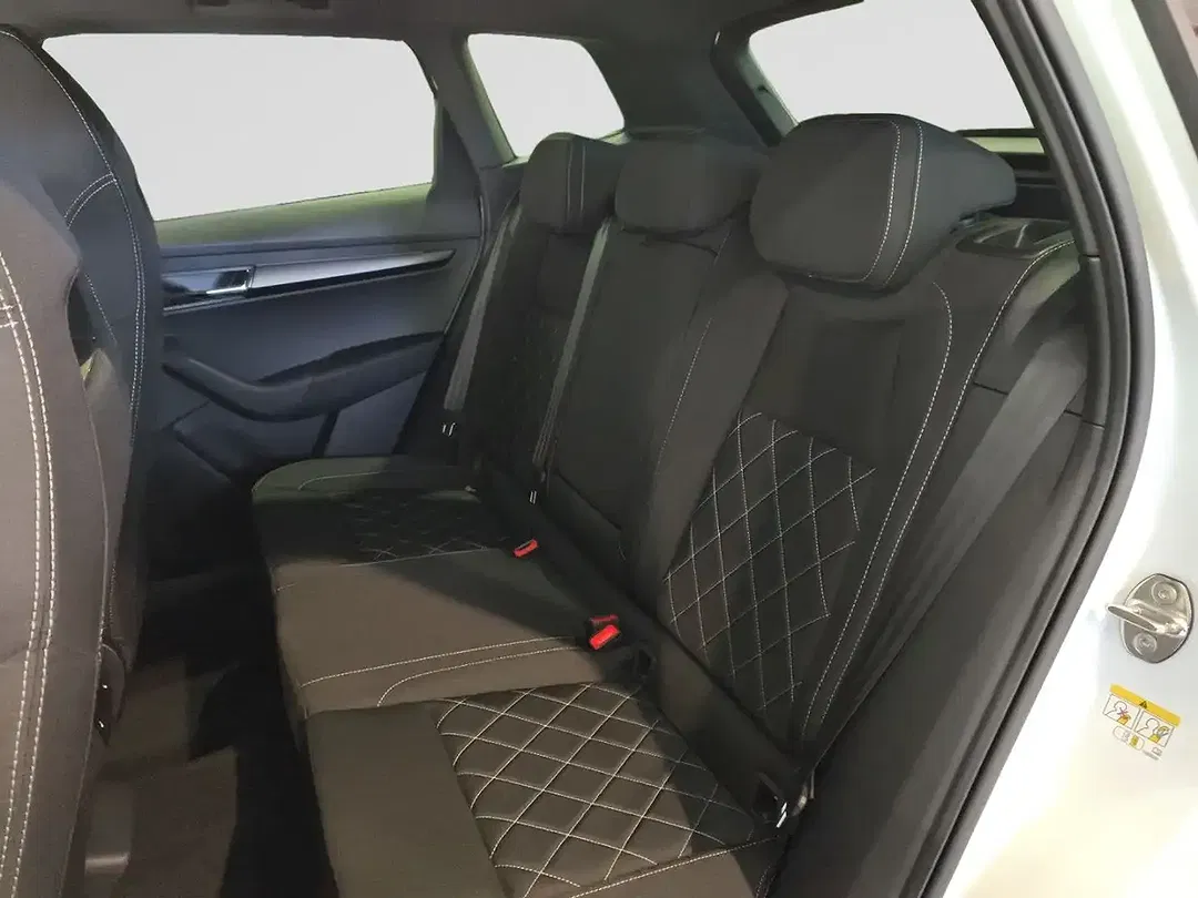 Skoda Karoq - Thumbnail 13