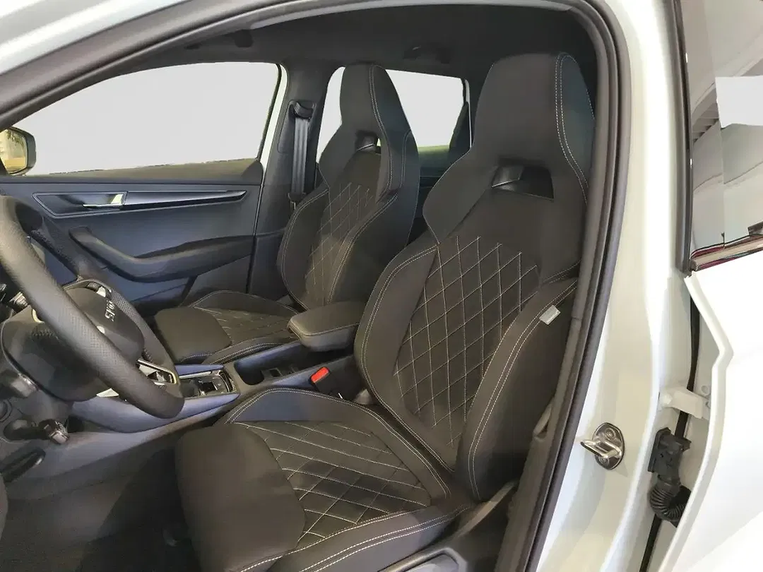 Skoda Karoq - Thumbnail 9