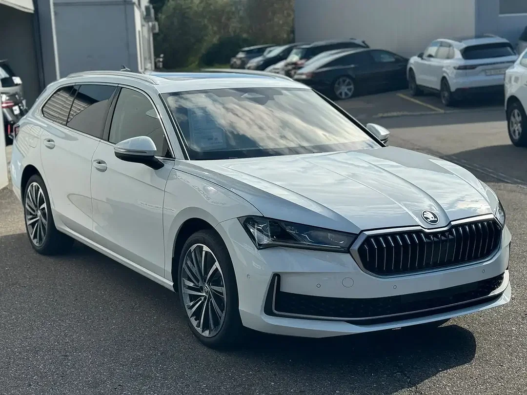 Skoda Superb - Afbeelding 1