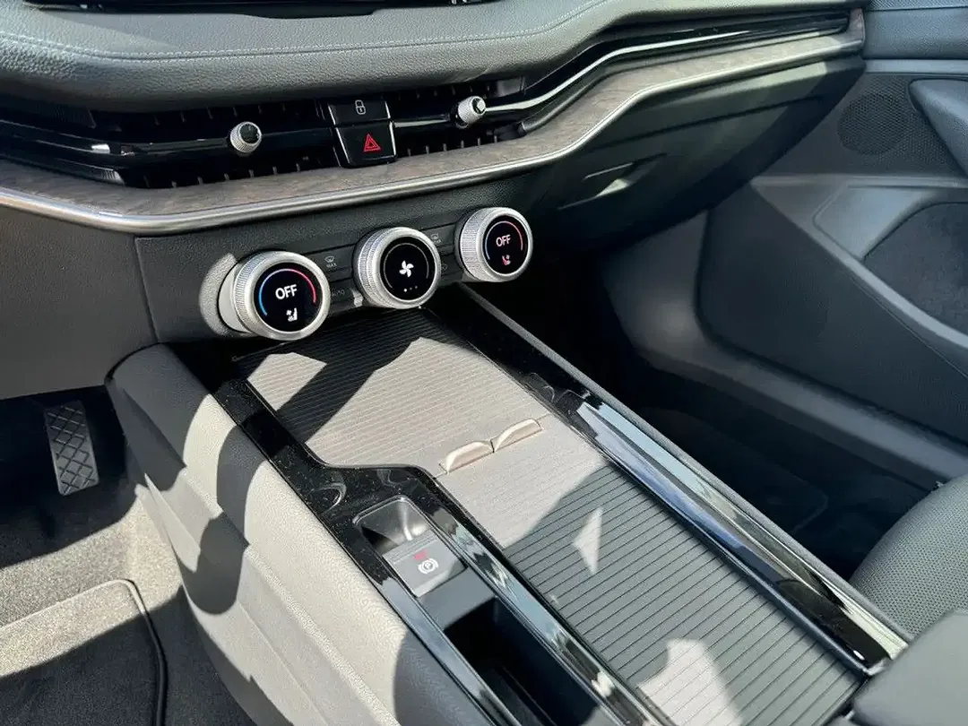 Skoda Superb - Thumbnail 14