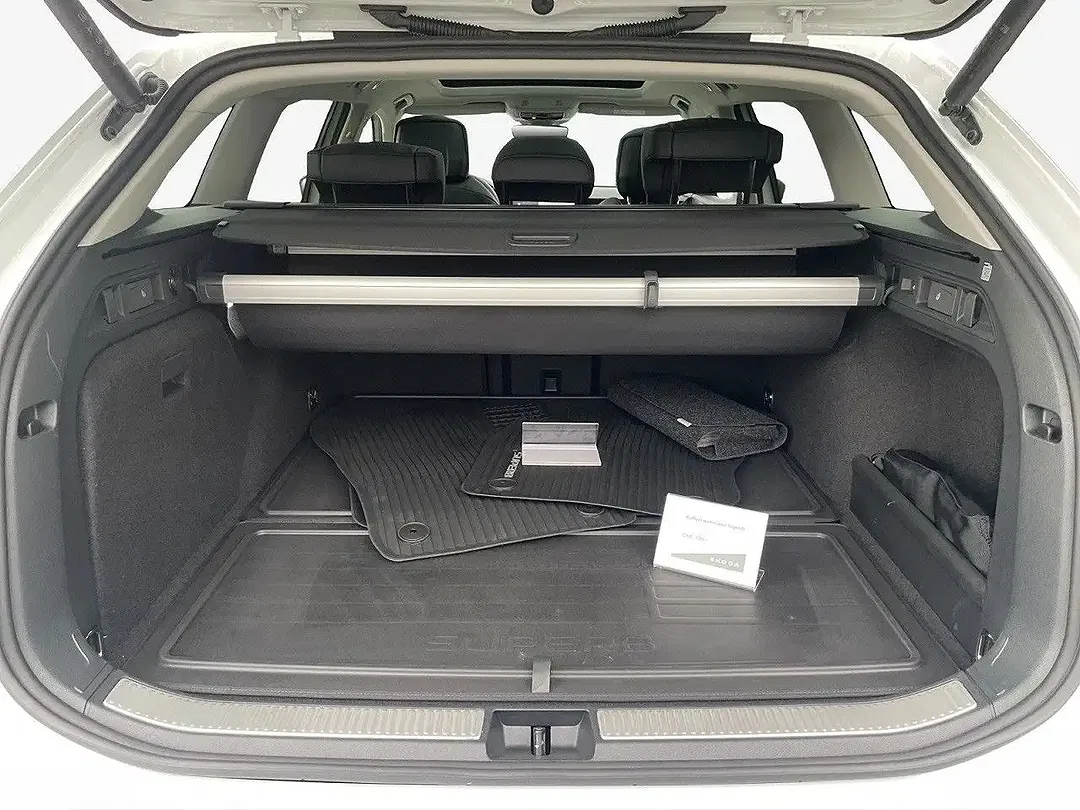 Skoda Superb - Thumbnail 6