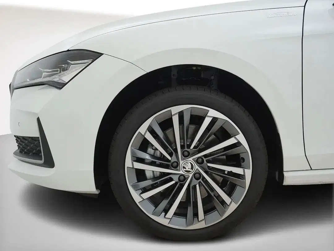 Skoda Superb - Thumbnail 7