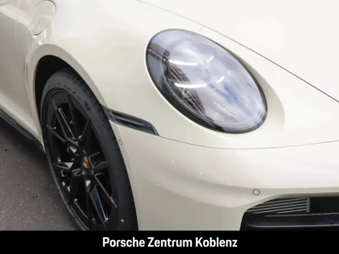 Porsche 992 - Thumbnail 11