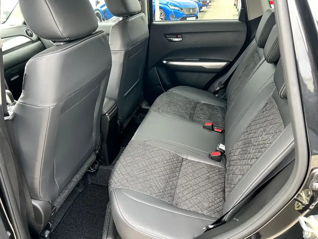 Suzuki Vitara - Thumbnail 12