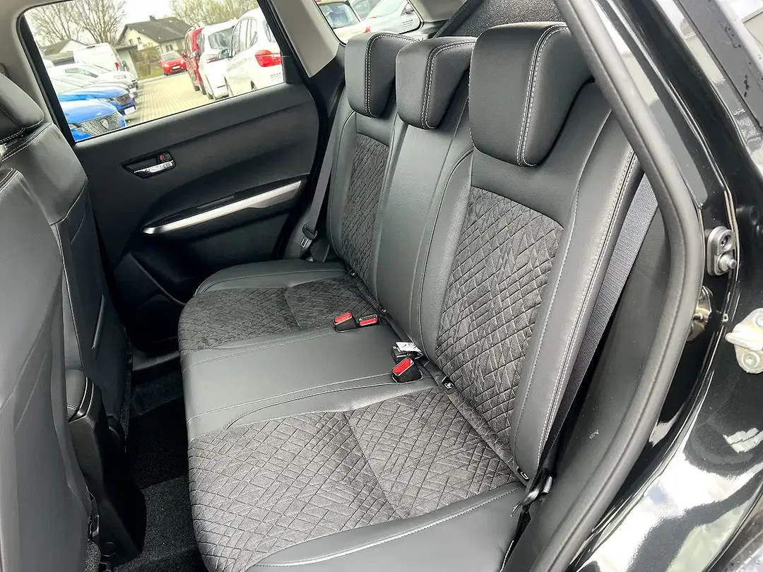 Suzuki Vitara - Thumbnail 13
