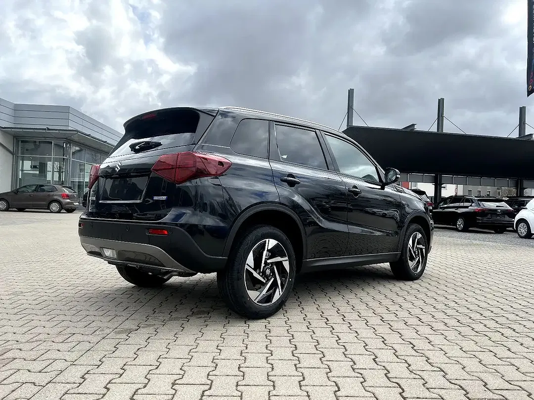 Suzuki Vitara - Thumbnail 4