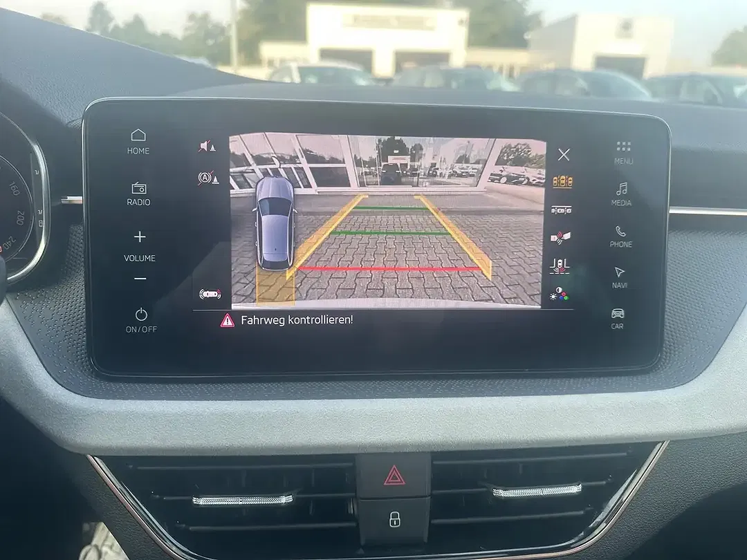 Skoda Scala - Thumbnail 11
