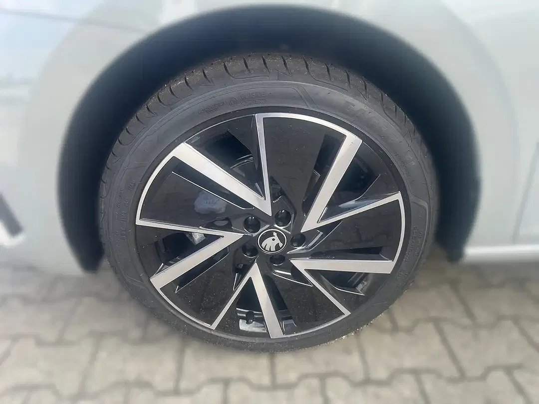 Skoda Scala - Thumbnail 5