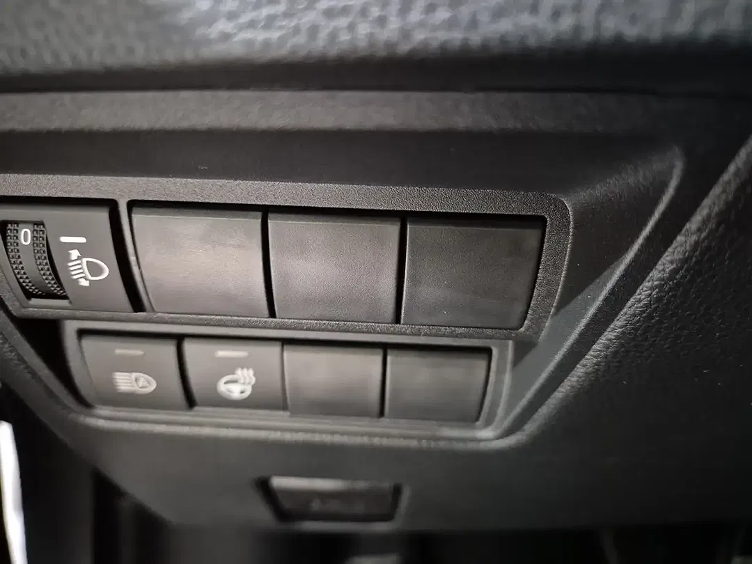 Mazda 2 - Thumbnail 10