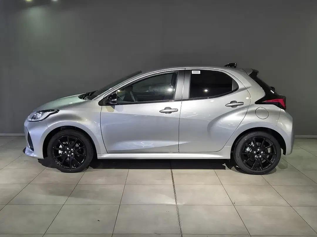 Mazda 2 - Thumbnail 3
