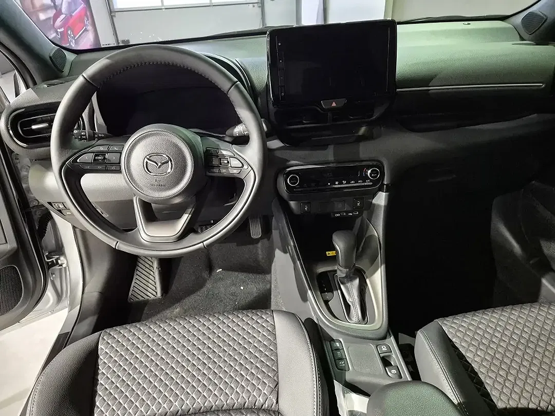 Mazda 2 - Thumbnail 8