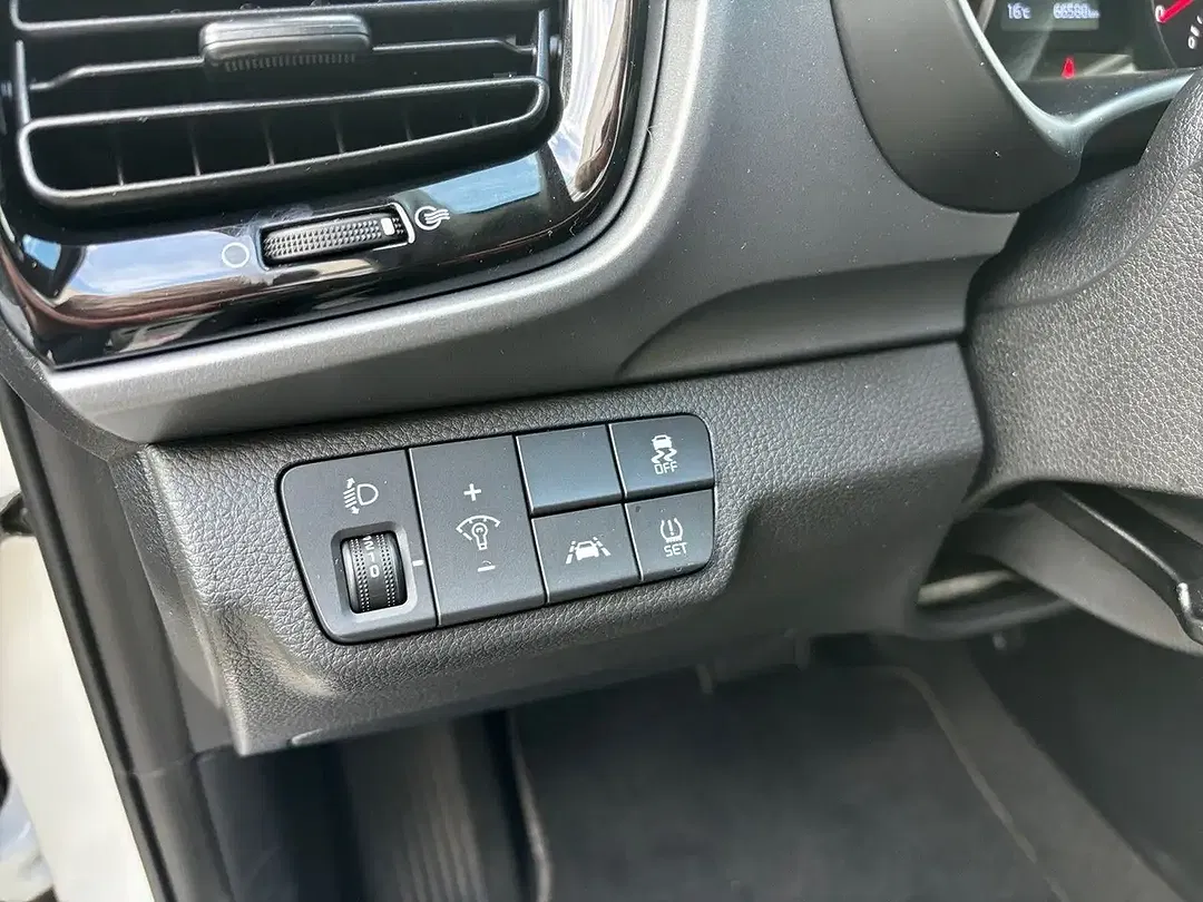 Kia Stonic - Thumbnail 15