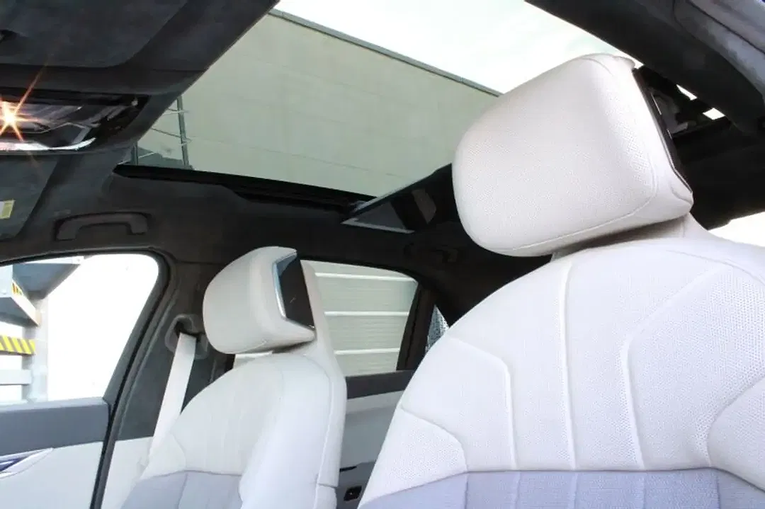 BMW 760 - Thumbnail 13
