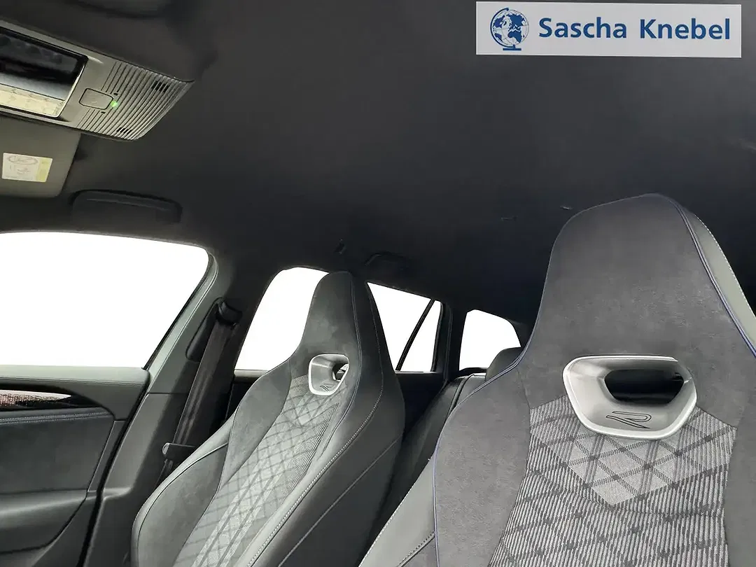 Volkswagen Passat Variant - Thumbnail 10