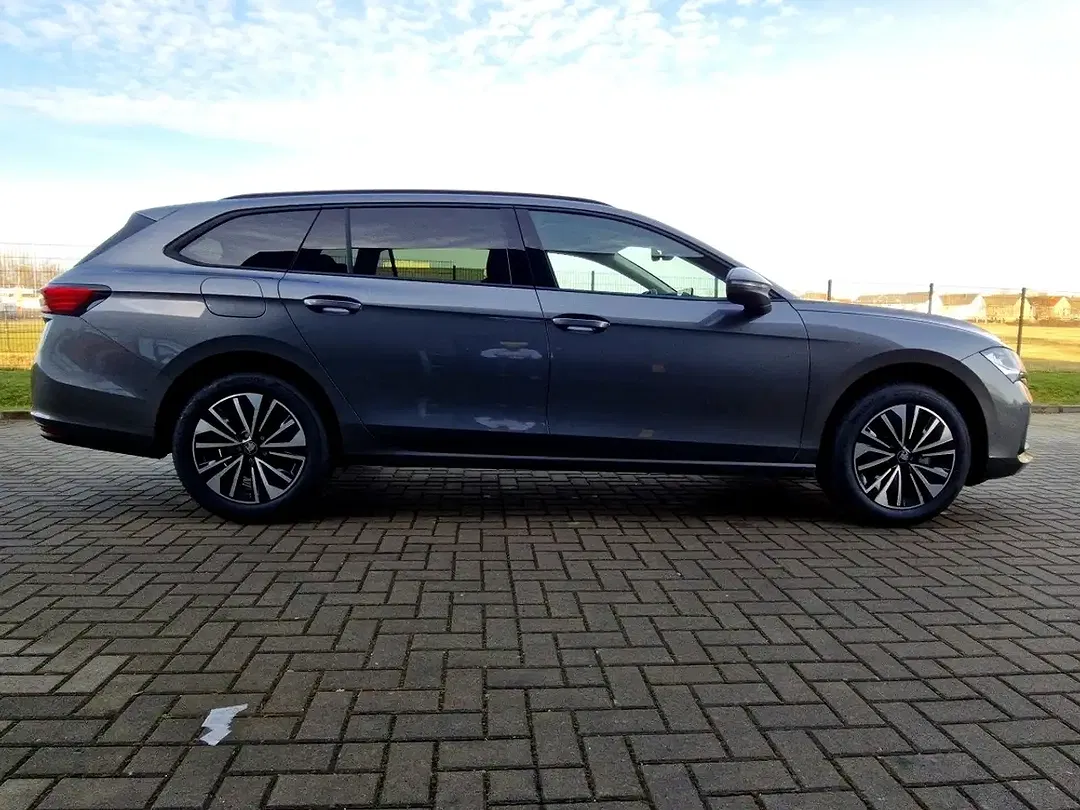 Skoda Superb - Thumbnail 6