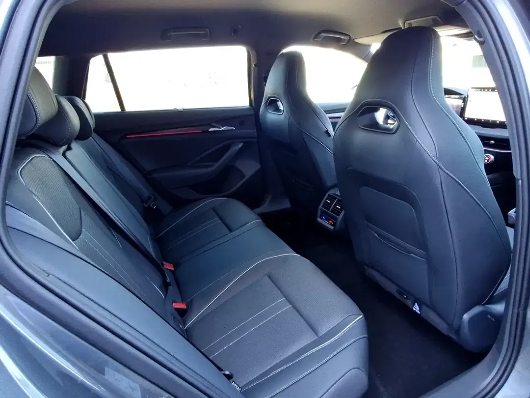 Skoda Superb - Thumbnail 9