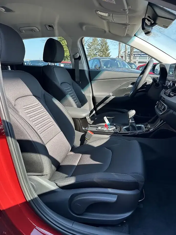 Hyundai i30 - Thumbnail 6