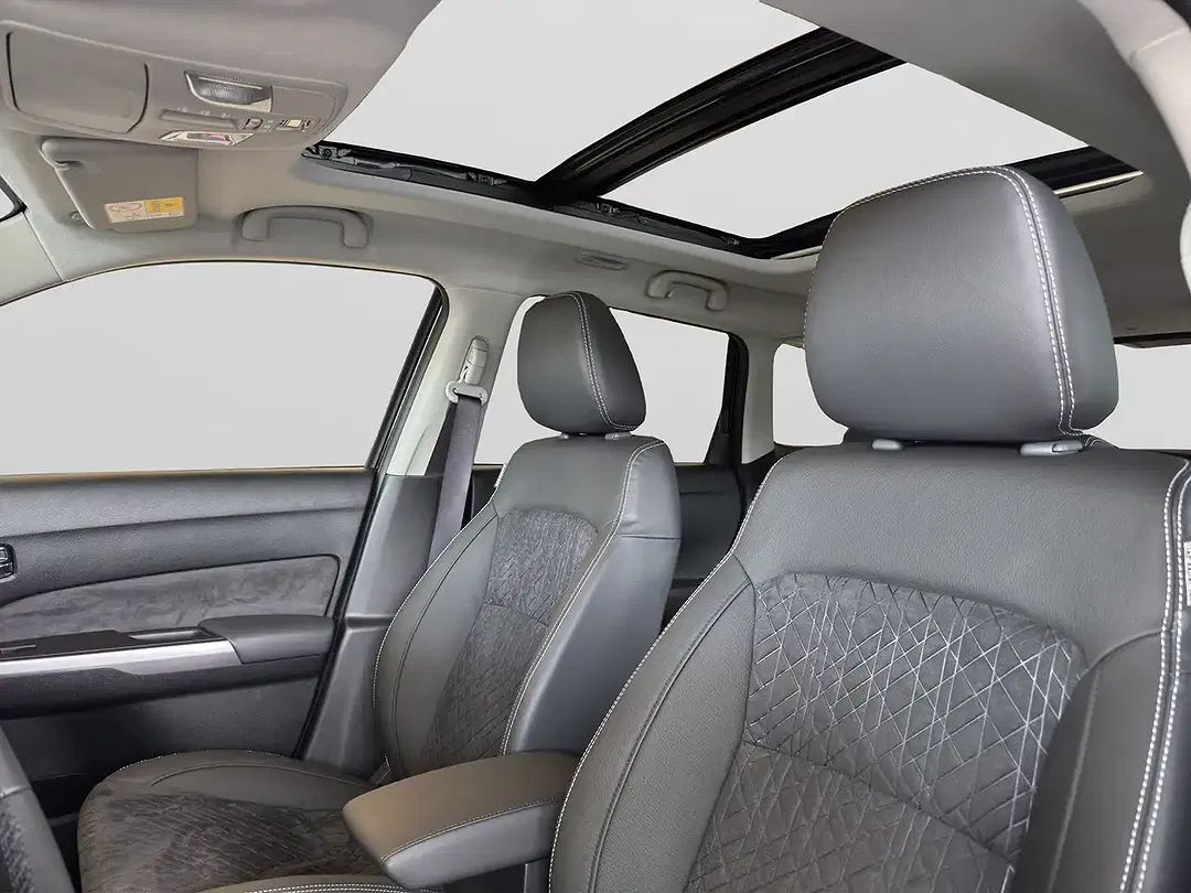 Suzuki Vitara - Thumbnail 12